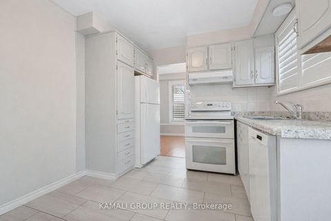 Photo 8 at 582 Lakeview Avenue, Lakeview, Oshawa