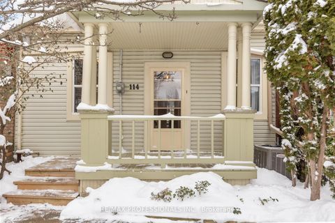 Photo 2 at 114 Manning Avenue, Bellwoods, Toronto