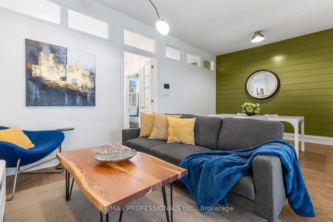 Photo 8 at 114 Manning Avenue, Bellwoods, Toronto