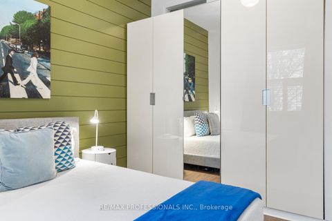 Photo 21 at 114 Manning Avenue, Bellwoods, Toronto