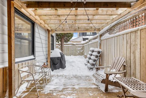 Photo 27 at 114 Manning Avenue, Bellwoods, Toronto