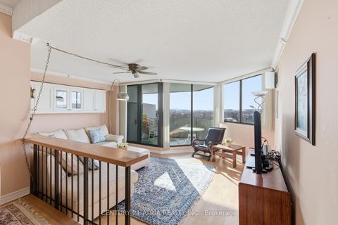 Photo 9 at 909 - 50 Baif Boulevard, North Richvale, Richmond Hill