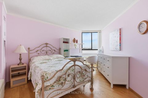 Photo 12 at 909 - 50 Baif Boulevard, North Richvale, Richmond Hill