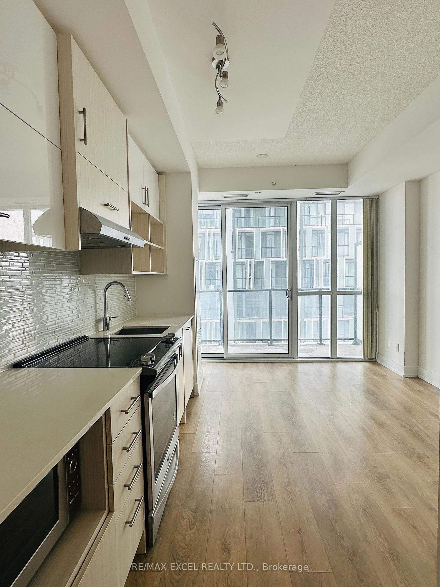 1309 - 128 Fairview Mall Drive, Don Valley Village, Toronto photo number 2