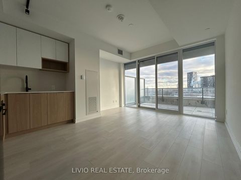 Photo 4 at 513 - 5 Defries Street, Regent Park, Toronto