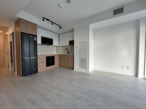 Photo 5 at 513 - 5 Defries Street, Regent Park, Toronto