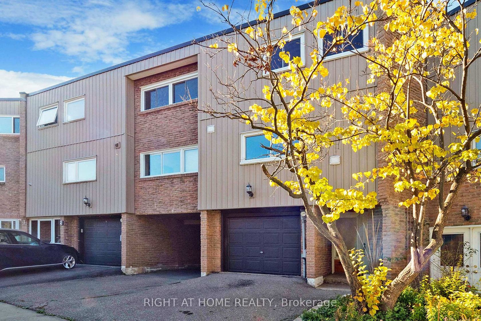 6 - 400 Bloor Street, Mississauga Valleys, Mississauga 