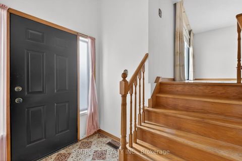 Photo 3 at 122 Dolores Road, Jane Heights, Toronto