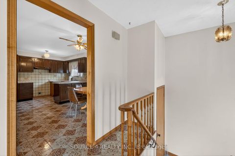 Photo 4 at 122 Dolores Road, Jane Heights, Toronto