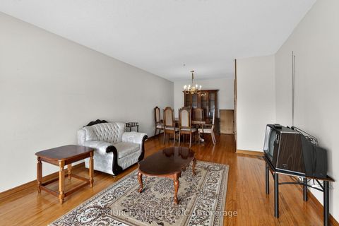 Photo 5 at 122 Dolores Road, Jane Heights, Toronto