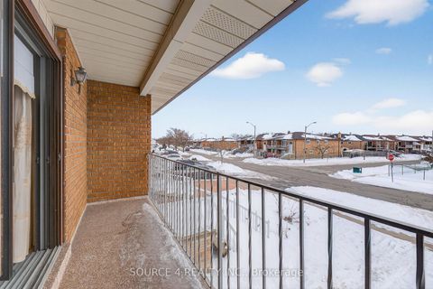 Photo 8 at 122 Dolores Road, Jane Heights, Toronto