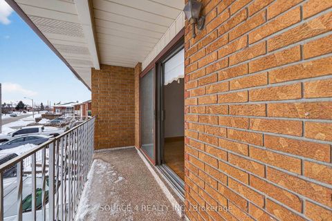 Photo 9 at 122 Dolores Road, Jane Heights, Toronto