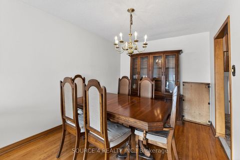 Photo 10 at 122 Dolores Road, Jane Heights, Toronto