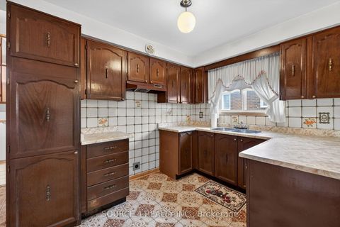 Photo 16 at 122 Dolores Road, Jane Heights, Toronto