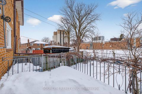 Photo 33 at 122 Dolores Road, Jane Heights, Toronto