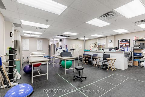 Photo 2 at 5 - 945 O'connor Drive, Parkview, Toronto