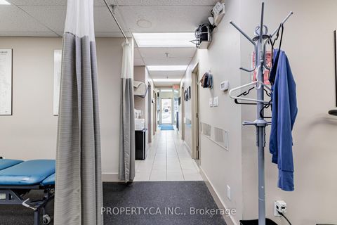 Photo 6 at 5 - 945 O'connor Drive, Parkview, Toronto