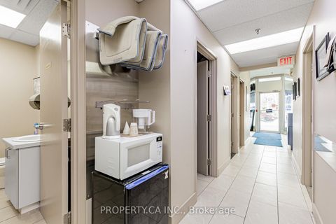 Photo 8 at 5 - 945 O'connor Drive, Parkview, Toronto