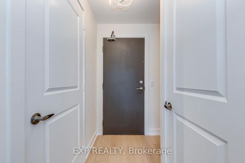 Photo 5 at 610 - 68 Merton Street, Mount Pleasant West, Toronto