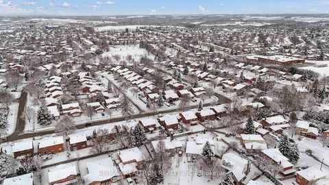 Photo 38 at 82 Kingston Road, London, Newmarket