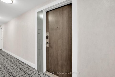 Photo 6 at 731 - 100 Eagle Rock Way, Rural Vaughan, Vaughan