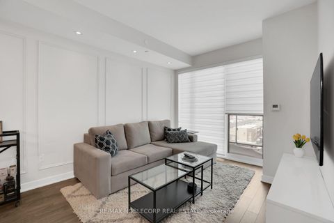 Photo 12 at 731 - 100 Eagle Rock Way, Rural Vaughan, Vaughan