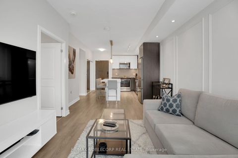 Photo 14 at 731 - 100 Eagle Rock Way, Rural Vaughan, Vaughan