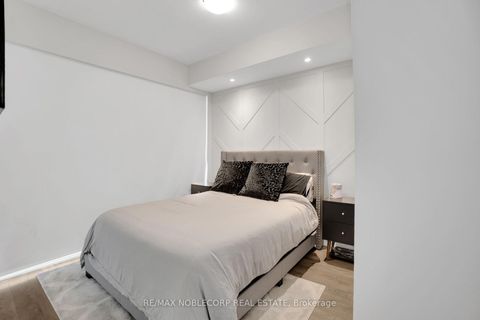 Photo 15 at 731 - 100 Eagle Rock Way, Rural Vaughan, Vaughan