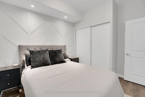 Photo 16 at 731 - 100 Eagle Rock Way, Rural Vaughan, Vaughan