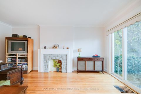 Photo 2 at 930 Eglinton Avenue E, Leaside, Toronto