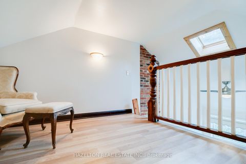 Photo 21 at 930 Eglinton Avenue E, Leaside, Toronto