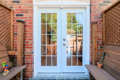 Photo 45 at 930 Eglinton Avenue E, Leaside, Toronto