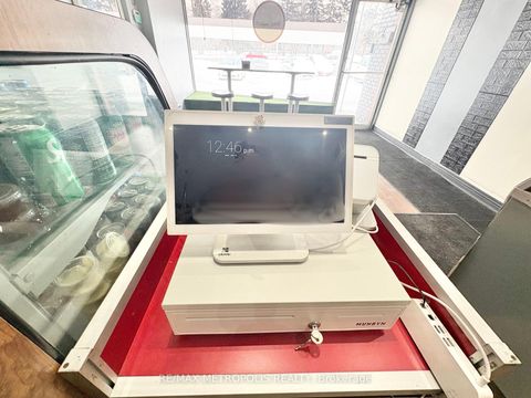 Photo 6 at 3547 St Clair Avenue E, Birchmount, Toronto