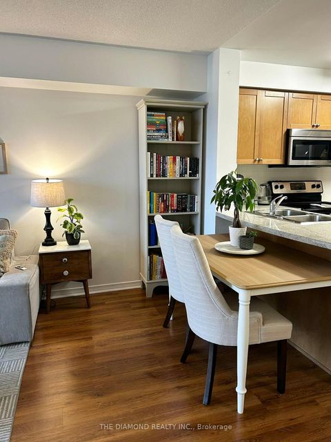 Photo 6 at 2501 - 3 Michael Power Place, City Centre West, Toronto