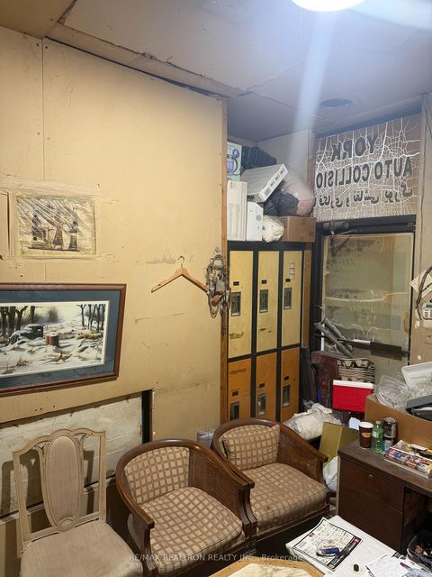 Photo 9 at 132-134 Limestone Crescent, York University Heights, Toronto