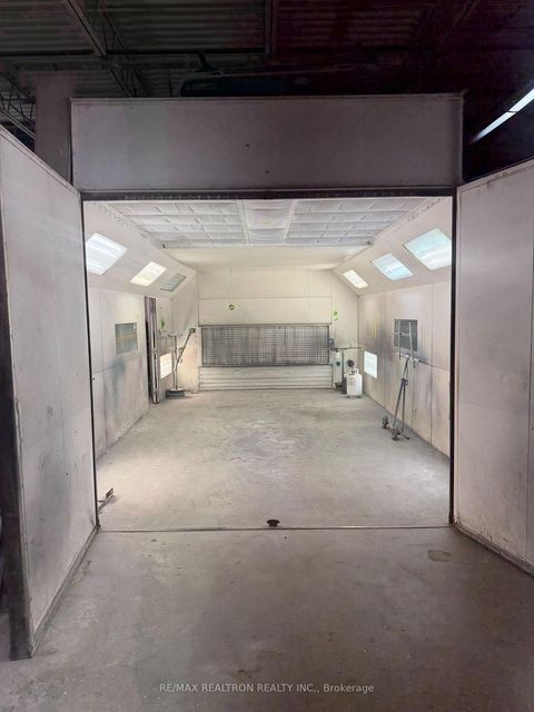 Photo 14 at 132-134 Limestone Crescent, York University Heights, Toronto