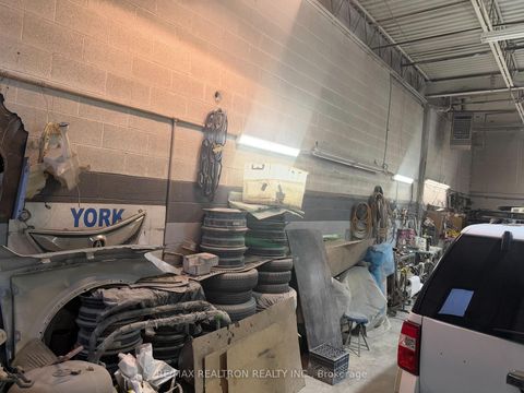 Photo 22 at 132-134 Limestone Crescent, York University Heights, Toronto