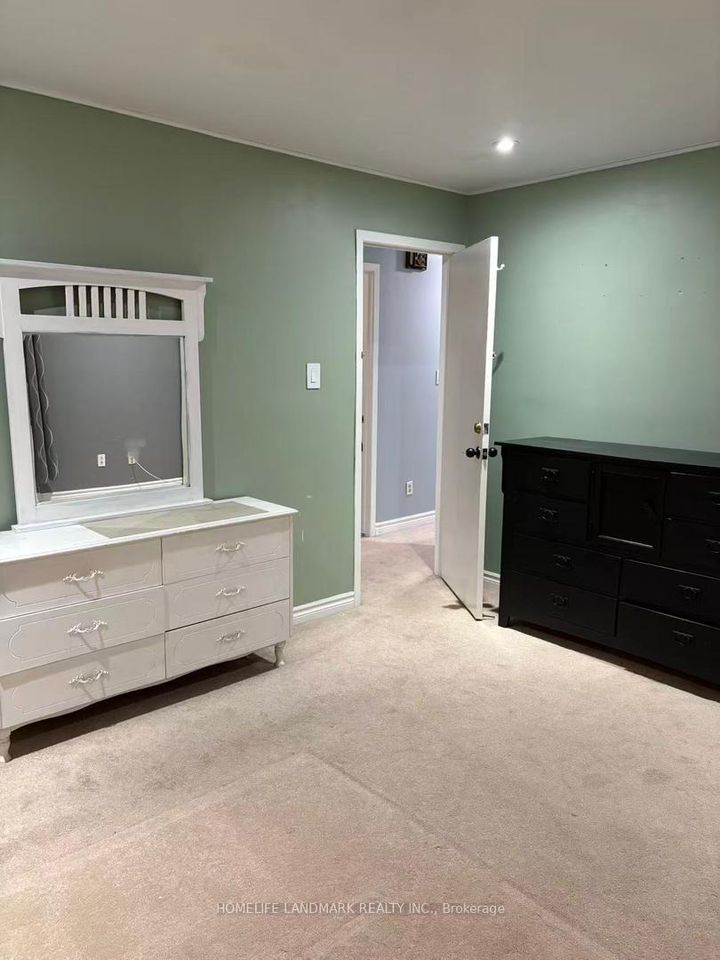 Photo 6 at 43 Courville Coach Way, Pleasant View, Toronto