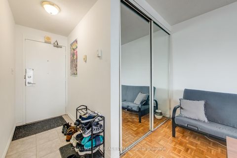 Photo 5 at PH7 - 40 Homewood Avenue, South St. James Town, Toronto