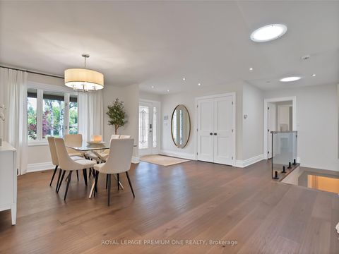 Photo 2 at 27 Cain Court, Nobleton, King