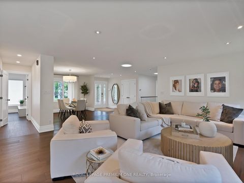 Photo 4 at 27 Cain Court, Nobleton, King