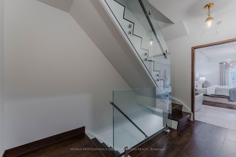 Photo 11 at 30 - 3 Elsie Lane, Junction, Toronto