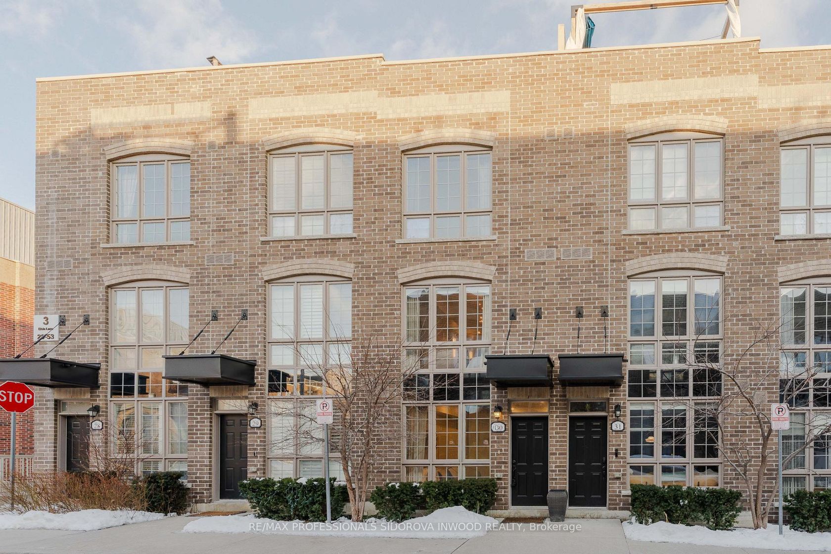 30 - 3 Elsie Lane, Junction, Toronto photo number 2