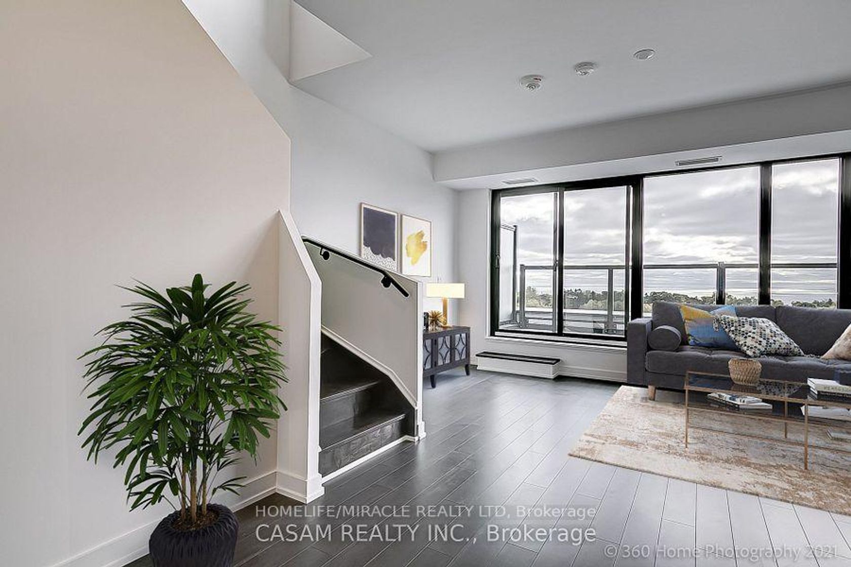 923 - 2799 Kingston Road, Cliffcrest, Toronto by Loree Meneguzzi Real Estate 923 - 2799 Kingston Road, Cliffcrest, Toronto