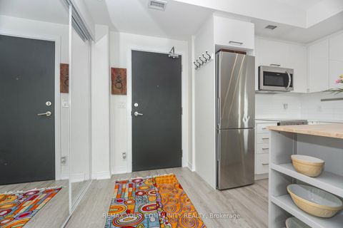Photo 7 at 512 - 1 Neighbourhood Lane, Queensway, Toronto