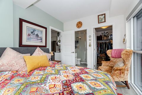 Photo 18 at 512 - 1 Neighbourhood Lane, Queensway, Toronto