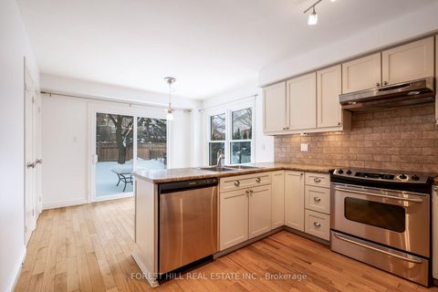 Photo 3 at 427 Mathews Court, Glenway Estates, Newmarket