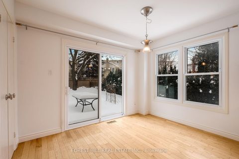 Photo 5 at 427 Mathews Court, Glenway Estates, Newmarket