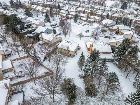 Photo 23 at 427 Mathews Court, Glenway Estates, Newmarket