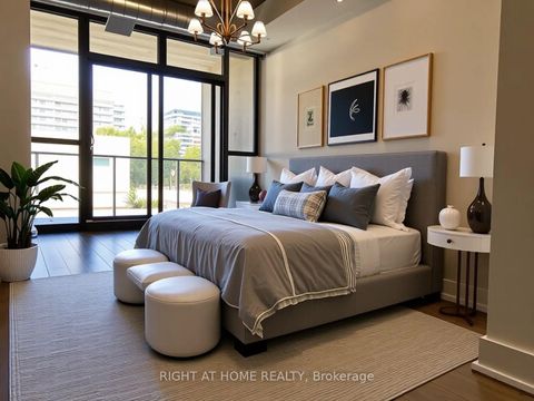 Photo 8 at 319 - 62 Niagara Street, Niagara, Toronto